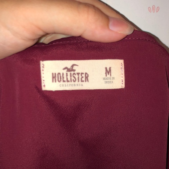 Hollister Silky-Feeling Maroon Tank Top - Picture 4 of 4